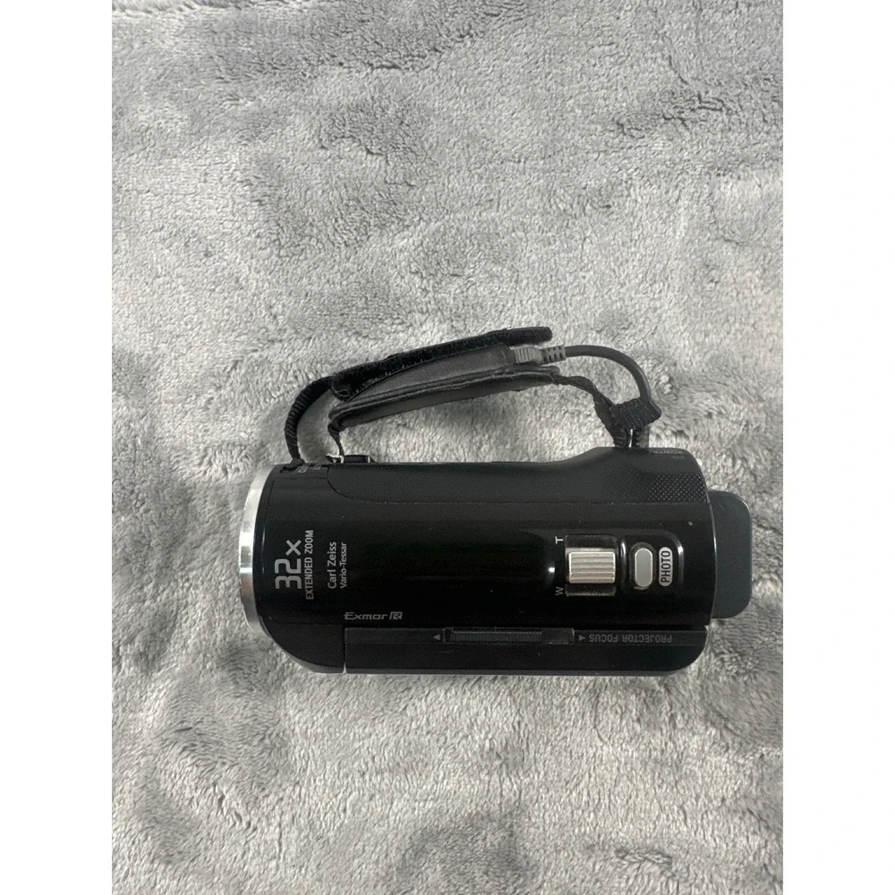 Sony Handycam HDR-PJ230 Black HD Camcorder Projector Carl Zeiss 32x Zoom 8.9MP